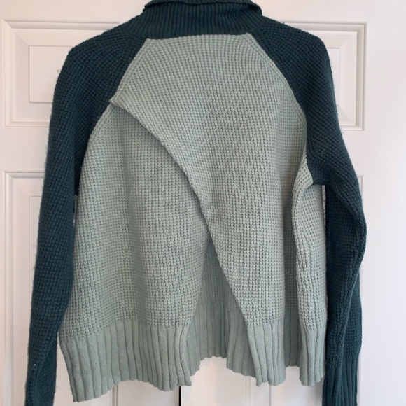 Madewell Comet Cross-back Turtleneck Sweater - Picture 3 of 4
